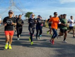 Lari Pagi Bersama NRVC Club, Sandiaga Uno Kagum Keramahan Warga Makassar