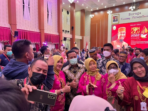 Gubernur Sulawesi Selatan, Andi Amran Sulaiman saat PSBM