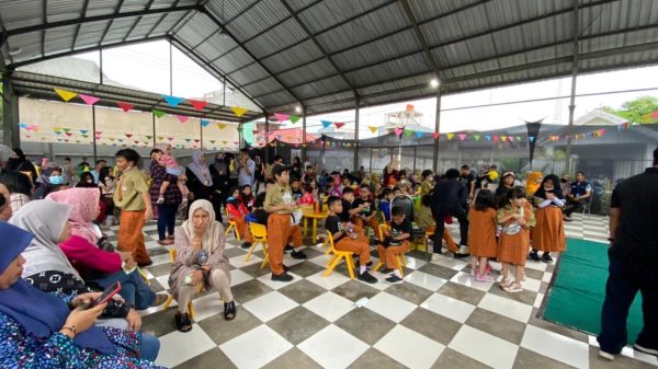 Runiah School Makassar Gelar 'Market Day'