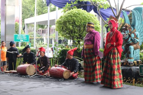 Lagu Batti-Batti Khas Selayar Hipnotis Pengunjung Pameran Inacraft 2023