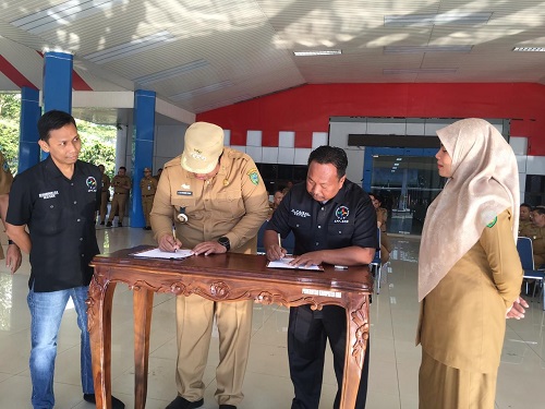 Bupati Chaidir Syam Bersama Ketua APPBS MoU Pengelolaan dan Penataan Pasar Butta Salewangan