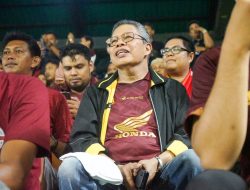 Taufan Pawe Saksikan Laga Terakhir PSM Makassar di Stadion GBH Parepare sebelum Renovasi